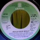 THE BEATLES :: MOVIE MEDLEY / I'M HAPPY .. :: VINYYLI 7" - pikkukuva 2
