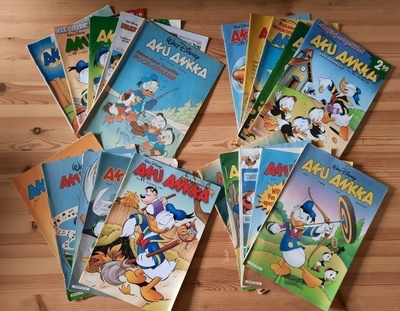 40 Aku Ankka lehteä