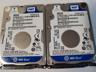 Kovalevyjä WD 500GB,2kpl,kannettavaan tietokoneeseen.