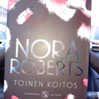Nora Roberts : Valitun aikakirjat 1-3 ( trilogia) SIS POSTI - pikkukuva 3
