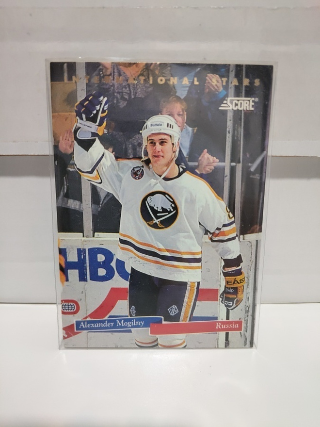 1993-94 Score International Stars #8 Alexander Mogilny