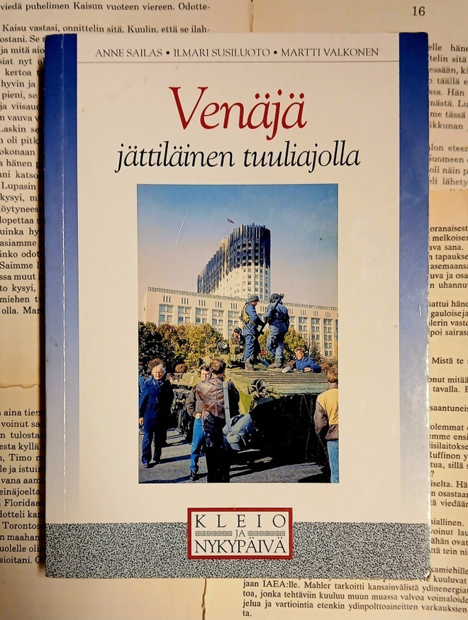 Anne Sailas - Venäjä: jättiläinen tuuliajolla (nid.)
