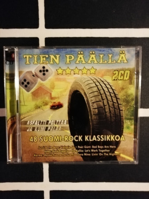 Tien päällä Asfaltti polttaa ja kumi palaa. 48 klassikkoa