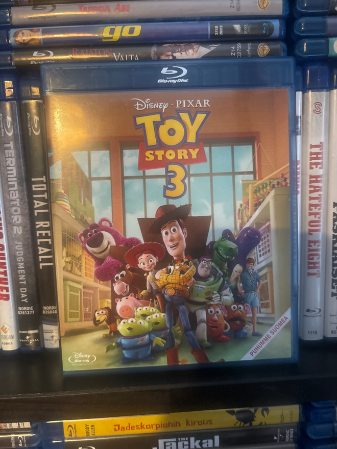 Toy Story 3 puhumme suomea