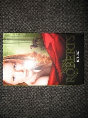 Nora Roberts : Etsijät v.2014 kirja