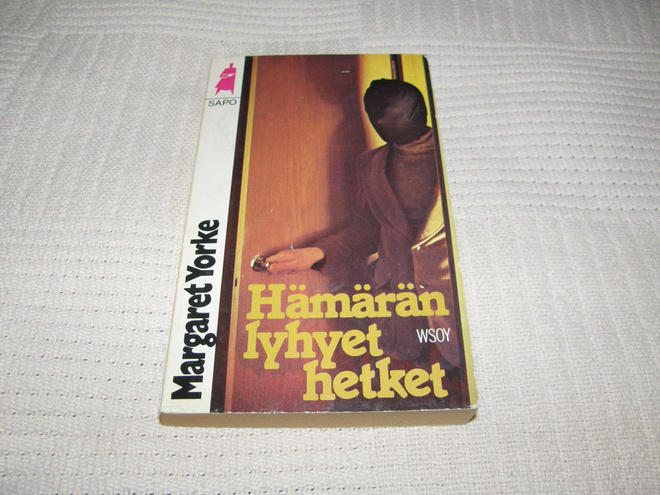 Margaret Yorke Hämärän lyhyet hetket  -pok