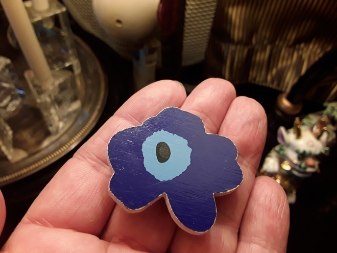 Marimekko Unikko rintakoru. Puu