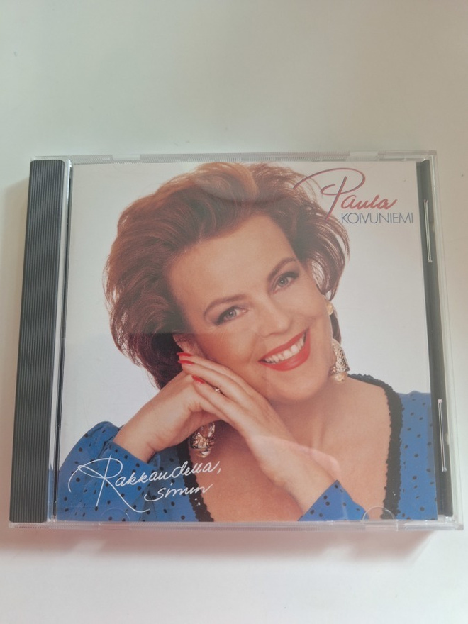 Paula Koivuniemi-Rakkaudella, Sinun
