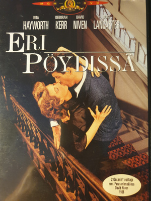 Eri pöydissä DVD