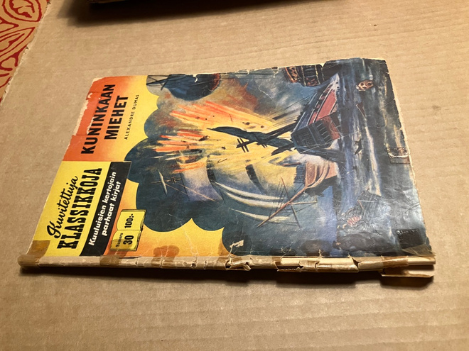 KUVITETTUJA KLASSIKKOJA 30 KUNINKAAN MIEHET