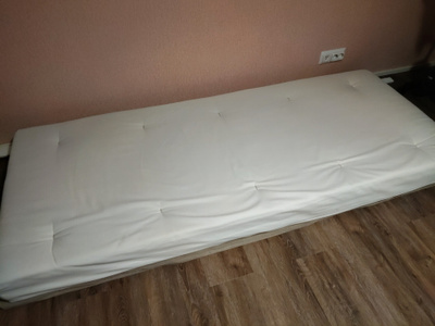 Porin villa ja peite futon ja tatami