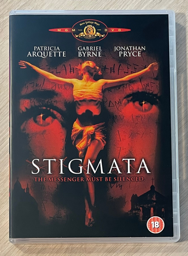 STIGMATA (1999) Patricia Arquette, Gabriel Byrne