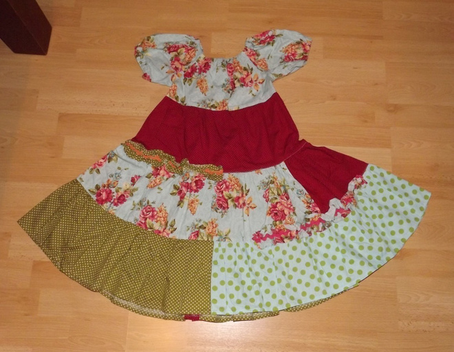 Maalaisromanttinen mekko 116/122cm, käsityötä!