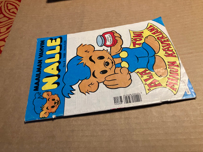 MAAILMAN VAHVIN NALLE 4/1988