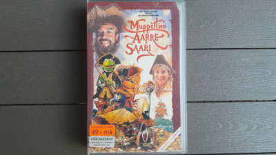VHS: Muppettien Aarresaari (Disney, O: Brian Henson 1996)