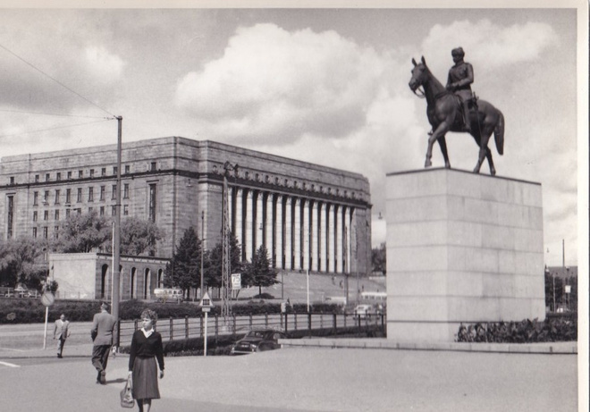 Helsinki, Mannerheim, Eduskuntatalo mv  b631