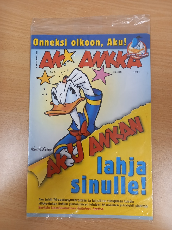 Aku Ankka 24/2004, avaamaton, muoveissa