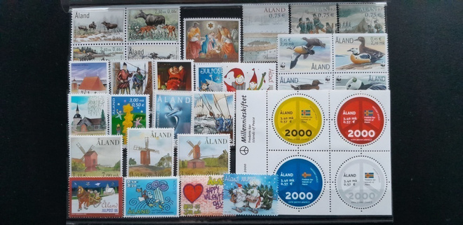 ÅLAND / AHVENANMAA postimerkkejä MARKKA/EURO **/* 32 kpl