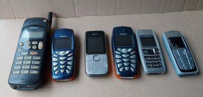 NOKIA kännyköitä keräilyyn tai varaosiksi 6 kpl