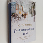 John Boyne : Tarkoin vartioitu talo - pikkukuva 1