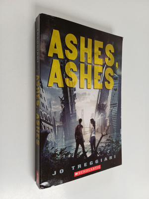 Jo Treggiari : Ashes, Ashes