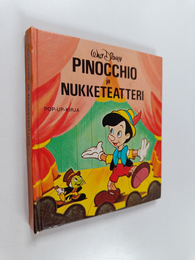 Walt Disney : Pinocchio ja nukketeatteri