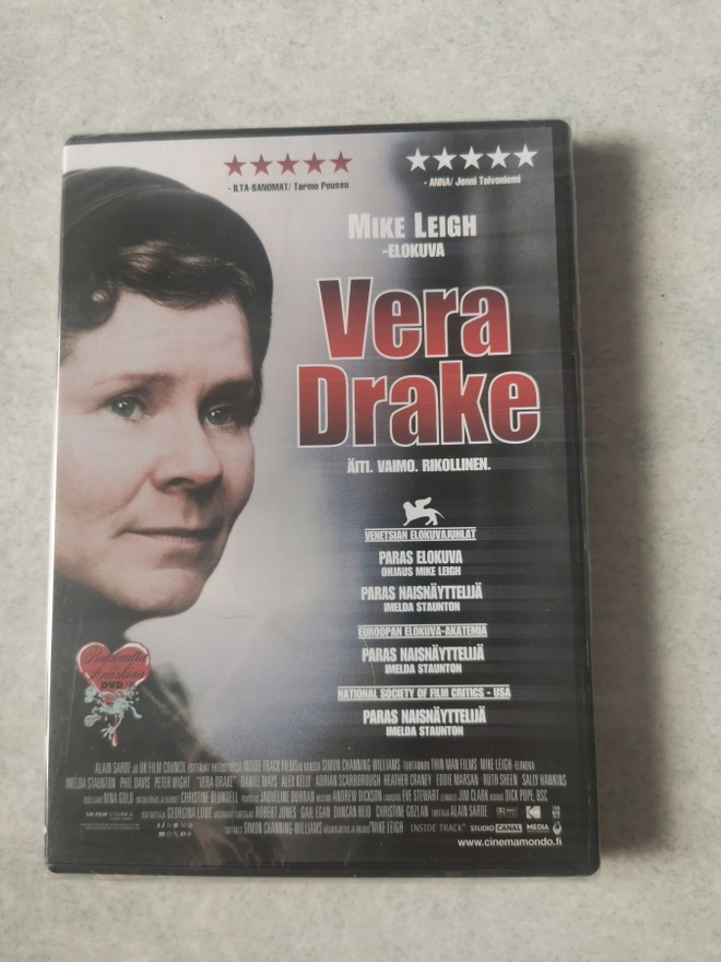 Vera Drake UUSI Mike Leigh Imelda Staunton