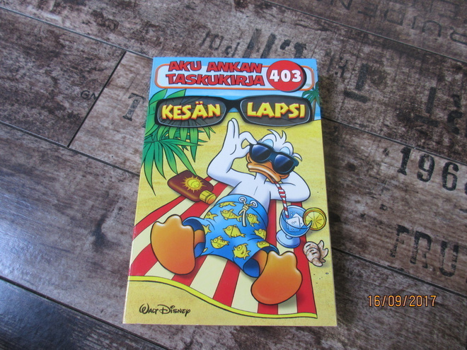 Aku Ankan taskukirja 403 - Kesän lapsi (1.Painos)