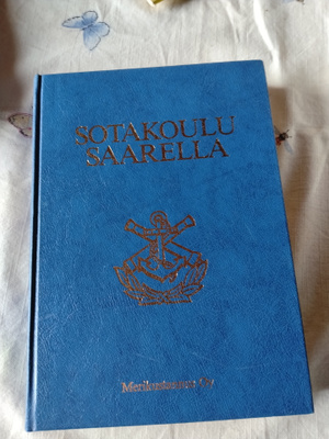 sotakoulu saarella