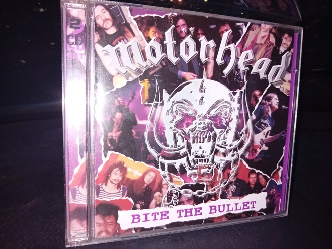 2cd Motörhead  : Bite the bullet ( SIS POSTIKULU )