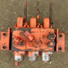 Hydrauliikkalohko 1 kpl 2-toiminen ja 2 kpl 1-toimista - pikkukuva 1