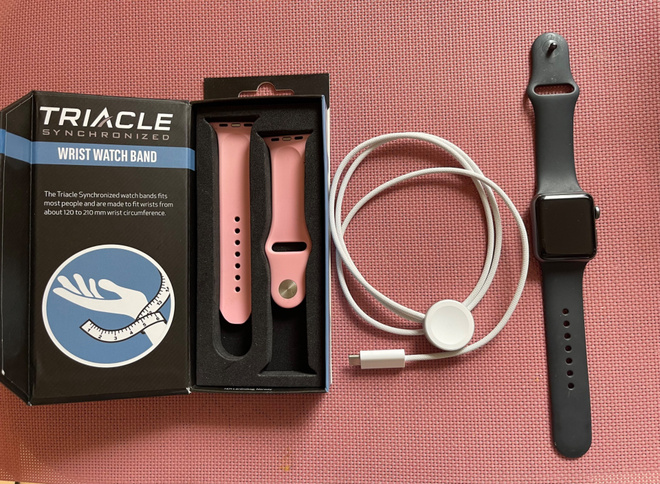 Apple Watch Series 3 38mm GPS – laturi + 2 ranneketta