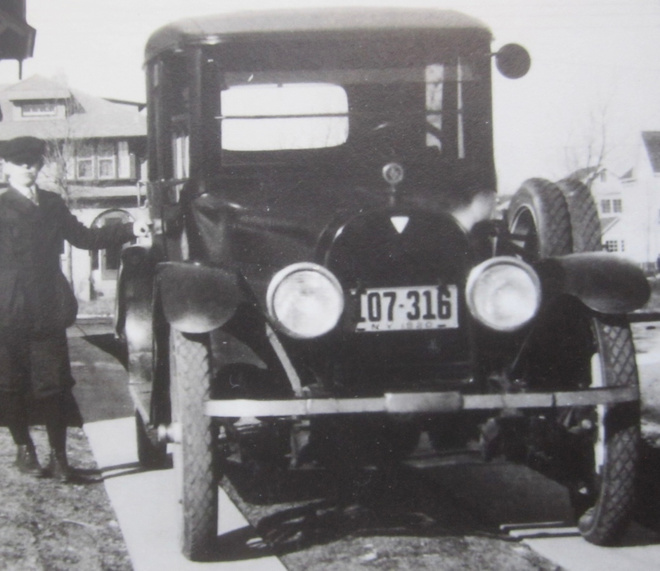 2 VANHAA Valokuvaa Amerikan Suomalaiset KOMEA Auto 1920-l