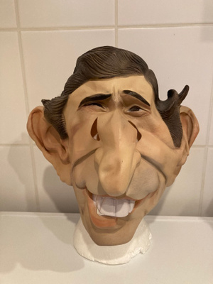 Spitting Image / Charles -naamari