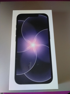 Apple I Phone 17 e 256 musta