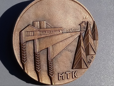 MTK Pronssinen mitali rasiassa, Valmistaja Tillander