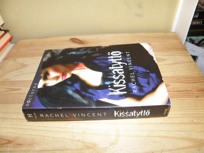 Rachel Vincent Kissatyttö (nidottu)
