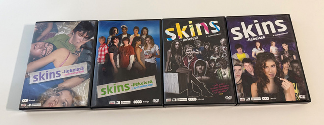 Skins -liekeissä 1-4 Kaudet DVD