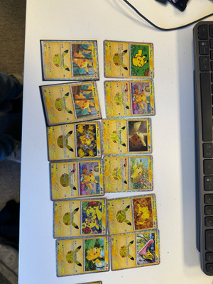 Pikachu kortit 16kpl