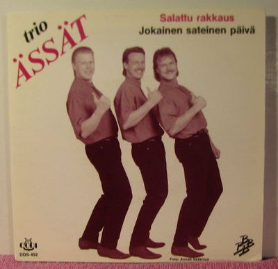 Single: Trio Ässät - Salattu rakkaus / Jokainen sateinen päi