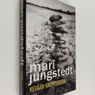 Mari Jungstedt : Kevään kalpeudessa - pikkukuva 1