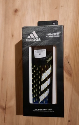 Uudet Adidas predator sg competition jalkapallo säärisuojat
