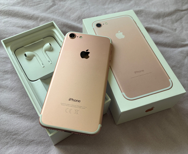 iPhone 7 32GB Rose Gold / 95% akku / alkuperäinen näyttö