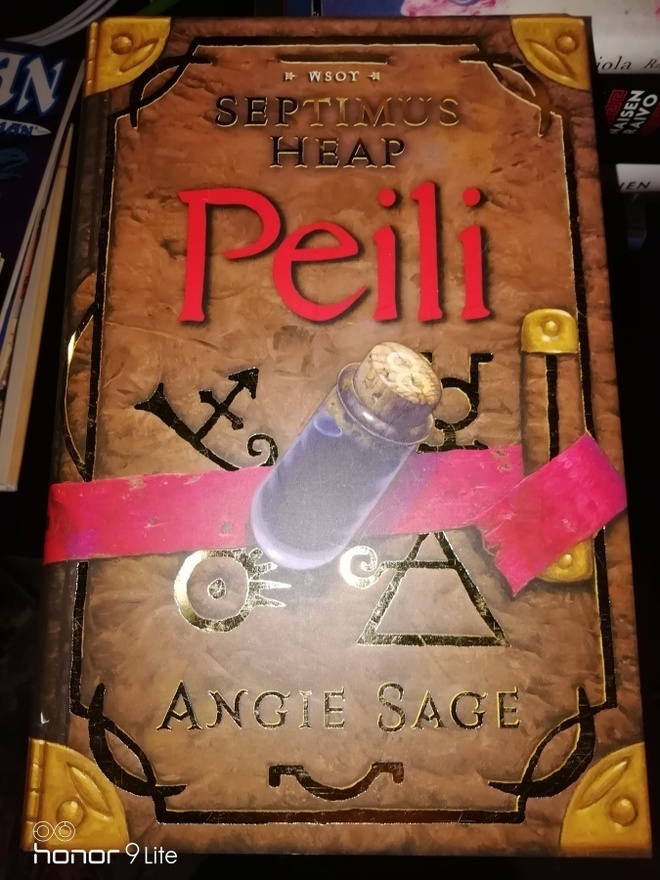 Angie Sage Septimus Heap Peili