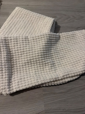 2 kpl Gullklockan tyynyliina, koko 50 x 50