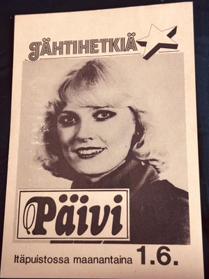 Päivi Kautto-Niemi nimikirjoitus mainoksessa