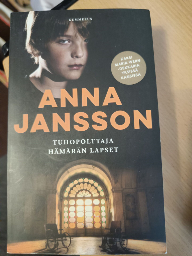 Anna Jansson Tuhopolttaja,Hämärän lapset