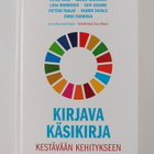 Suvi (toim.) Ahola : Kirjava käsikirja kestävään kehitykseen - pikkukuva 1
