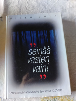 mikko uola seinää vasten vain