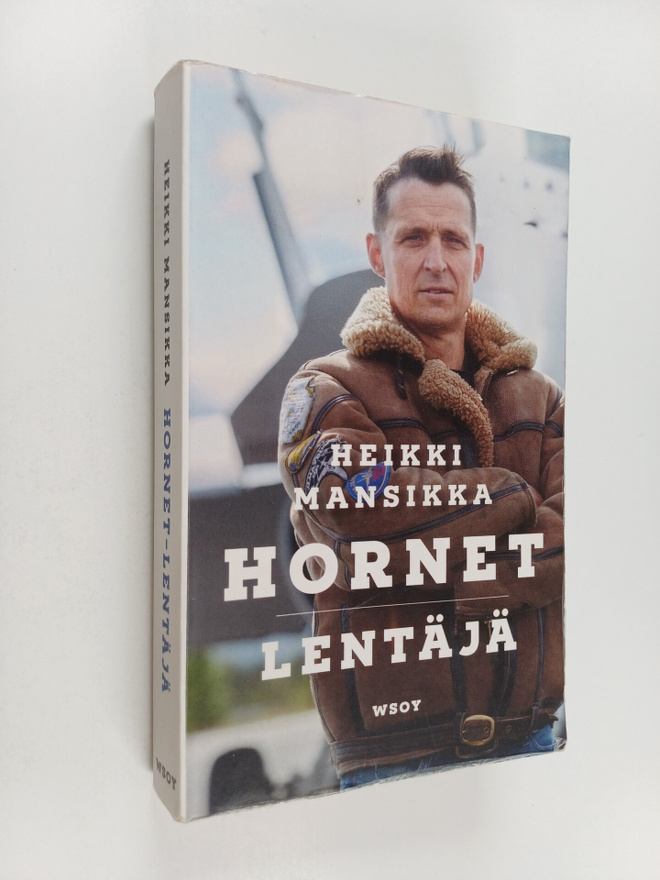 Heikki Mansikka : Hornet-lentäjä